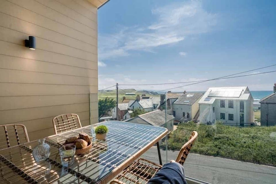 Bol Y Maer, Bude, Cornwall, self catering with Beach Retreats.