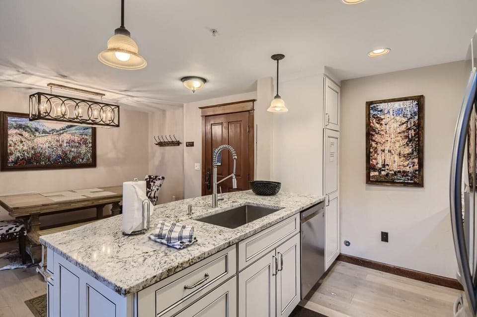 MC405 Kitchen