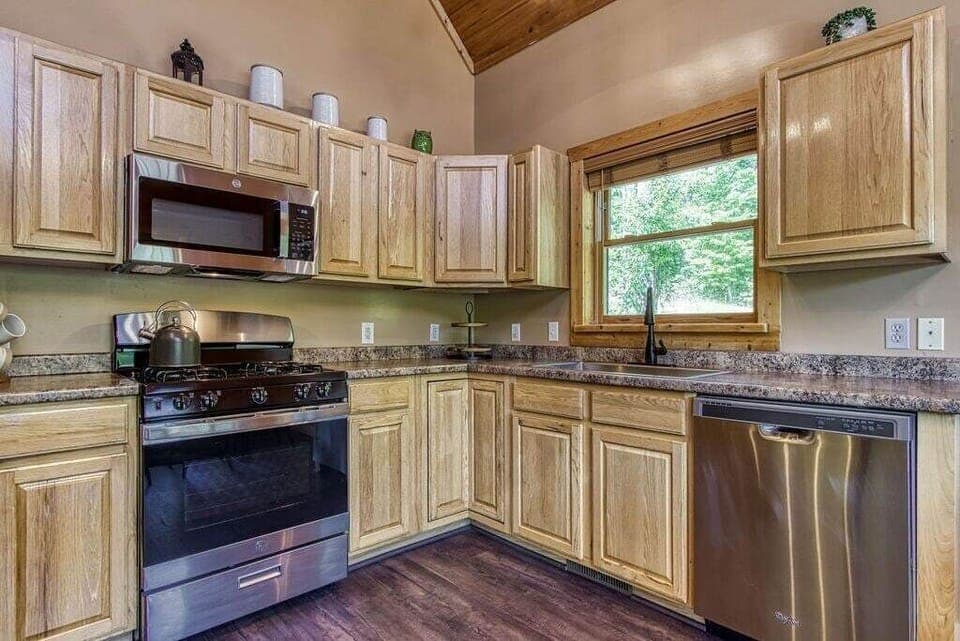 Birchwood Lodge's cozy living area