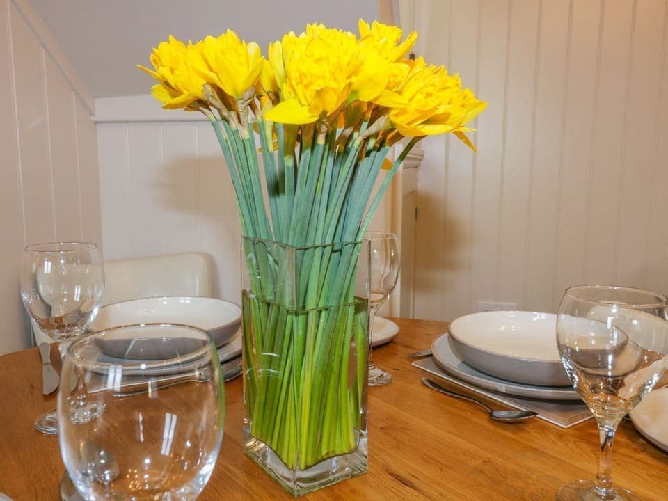 Cottage | Private kitchen | Fridge, dishwasher, electric kettle, toaster