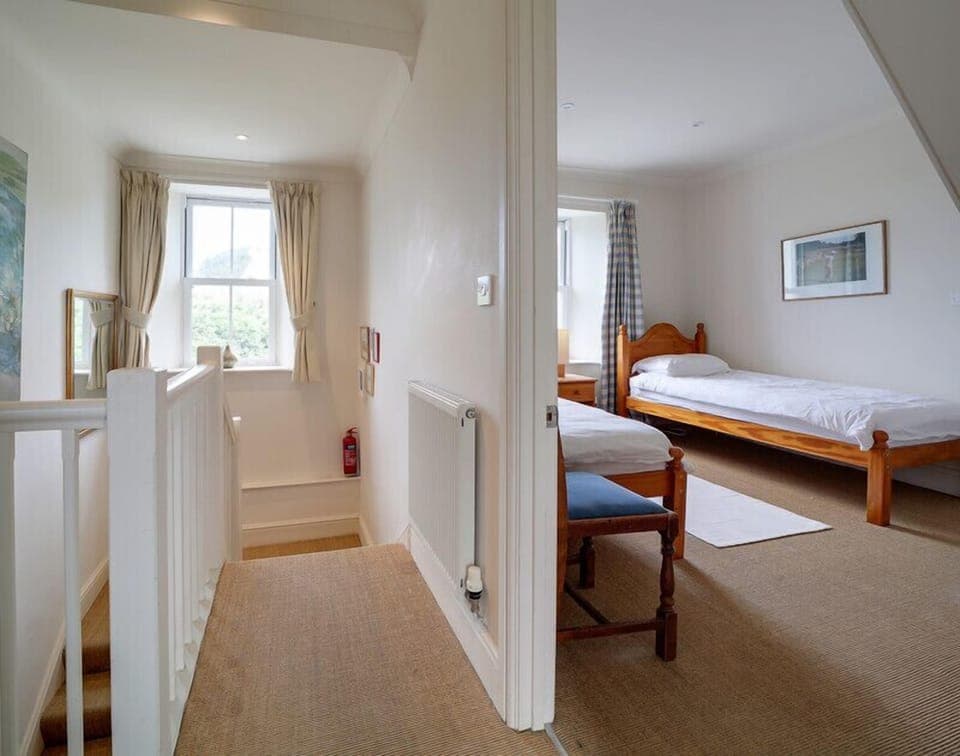 Cottage | 5 bedrooms, individually decorated, individually furnished, free WiFi