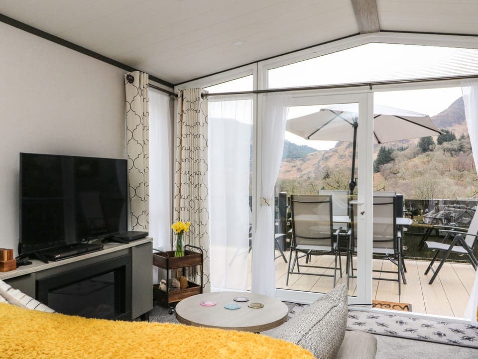 Cottage | 2 bedrooms, individually decorated, individually furnished, free WiFi