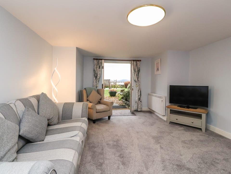 Cottage | Living area