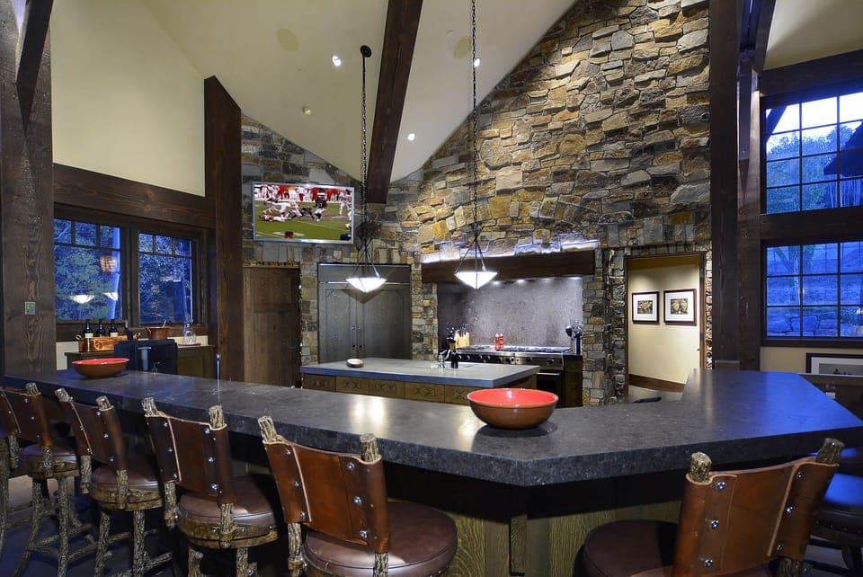 Chef's kitchen
