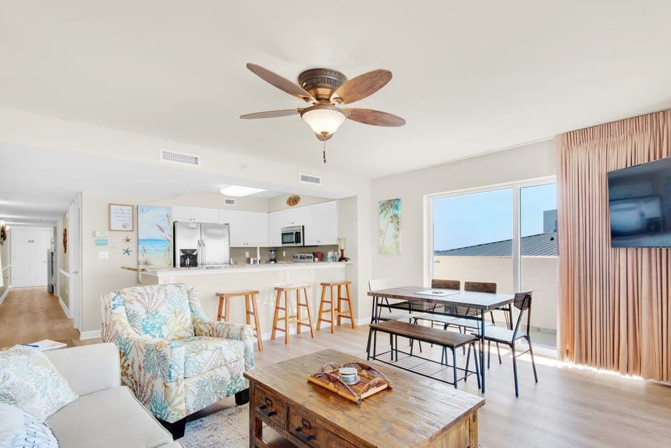 Dining table seats 6