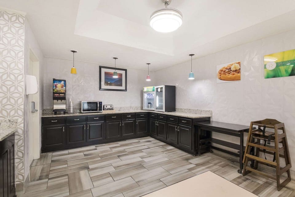 Free daily full breakfast