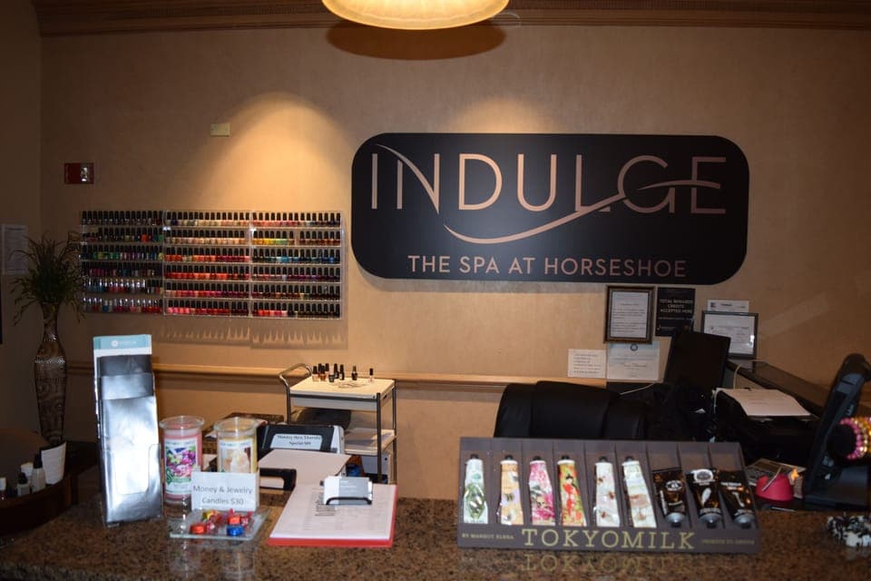 Couples treatment rooms, body treatments, aromatherapy