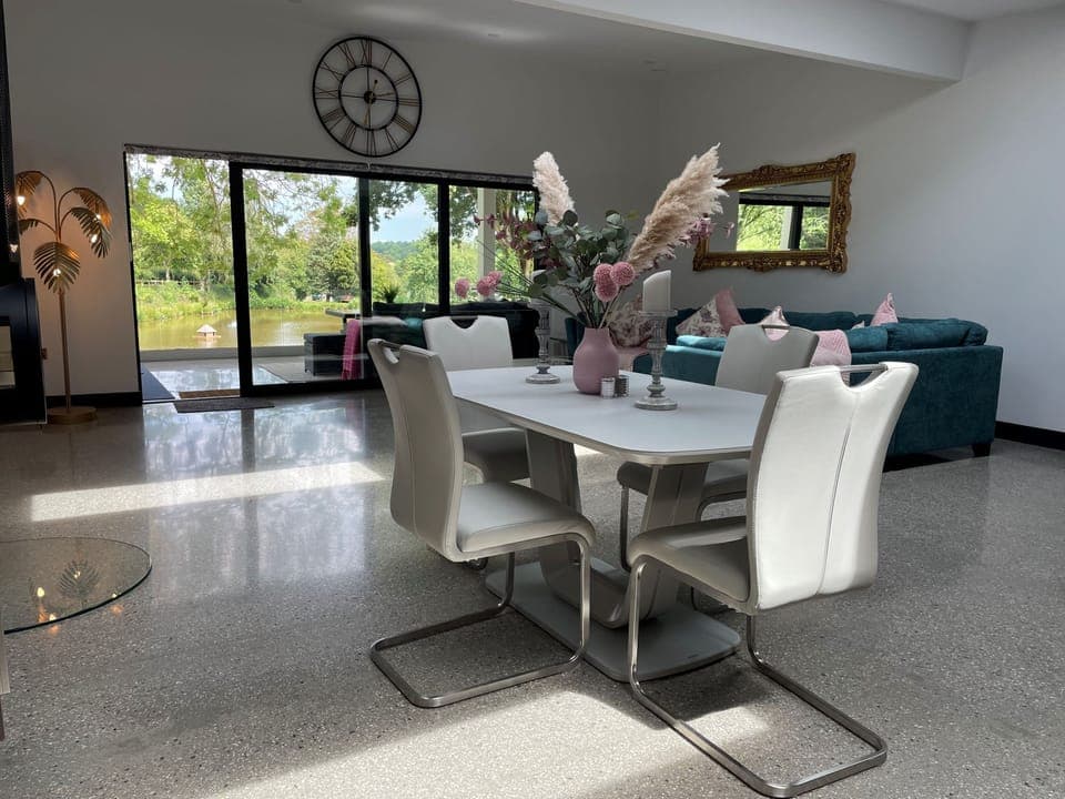 Dining Area, Lake View-No.6