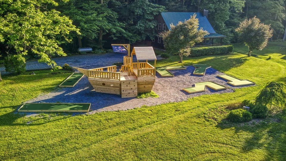 Putt Putt Golf, Pirate Playship, Creekside, 3 level acres
