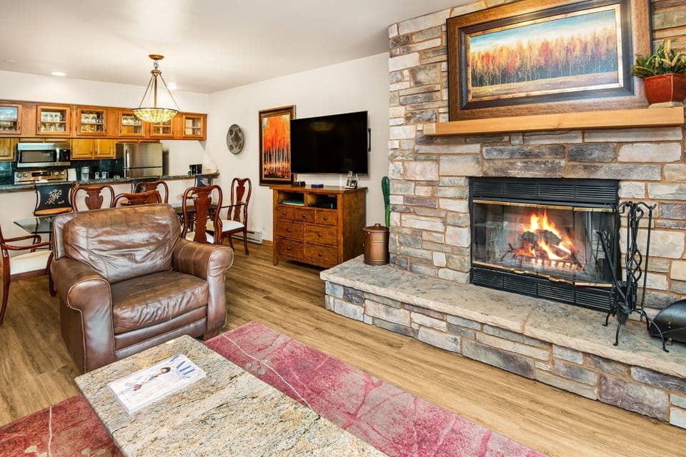 Condo, 2 Bedrooms | Living area | Smart TV