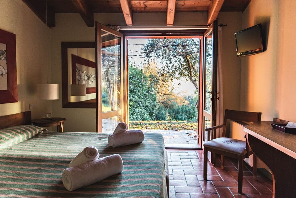 Deluxe Room, 1 Bedroom, City View | Desk, free WiFi, bed sheets, wheelchair access