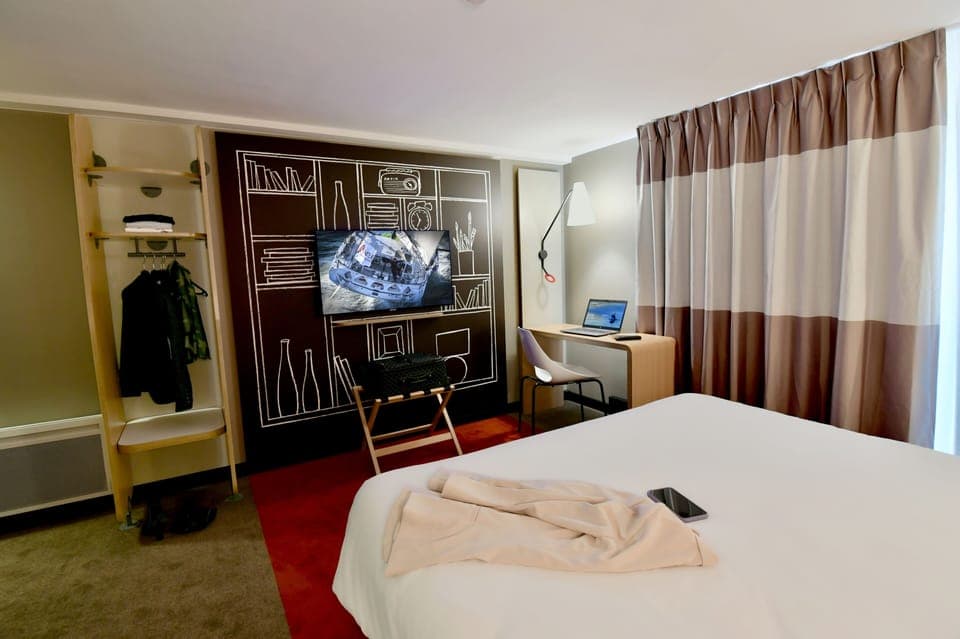 Standard Double Room, 1 Double Bed | Blackout drapes, soundproofing, iron/ironing board