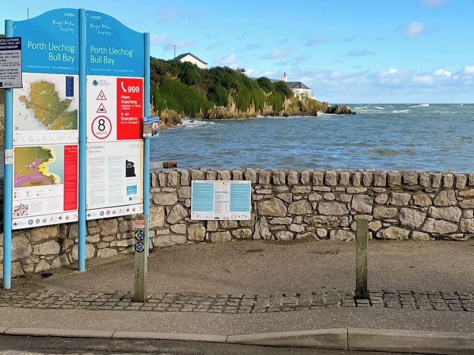 Surrounding area | Y Graiglwyd, Bull Bay