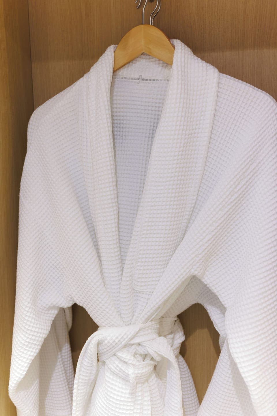 Premium Room, 1 King Bed | Premium bedding, in-room safe, desk, laptop workspace