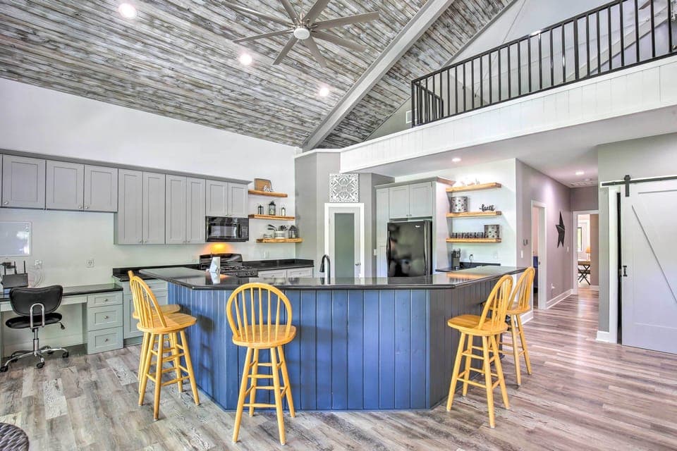 Dining Area | Main Level | Dishware/Flatware | Cooking Basics