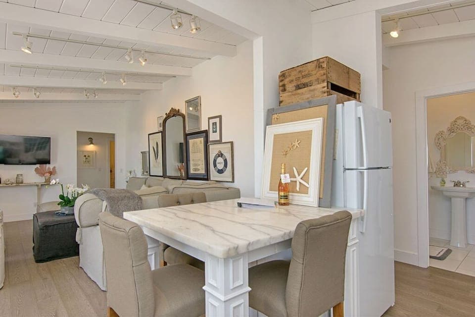 Kitchen island.