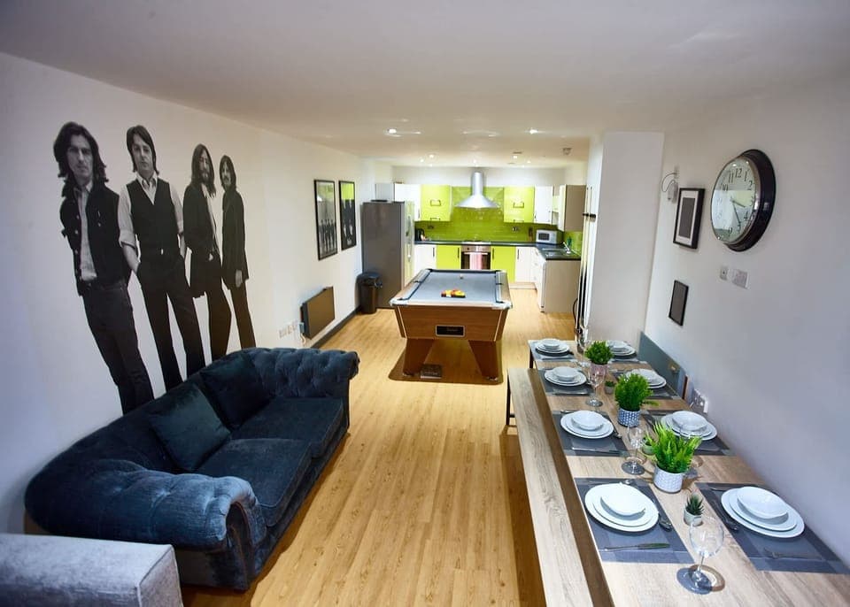 Dinning and lounge area