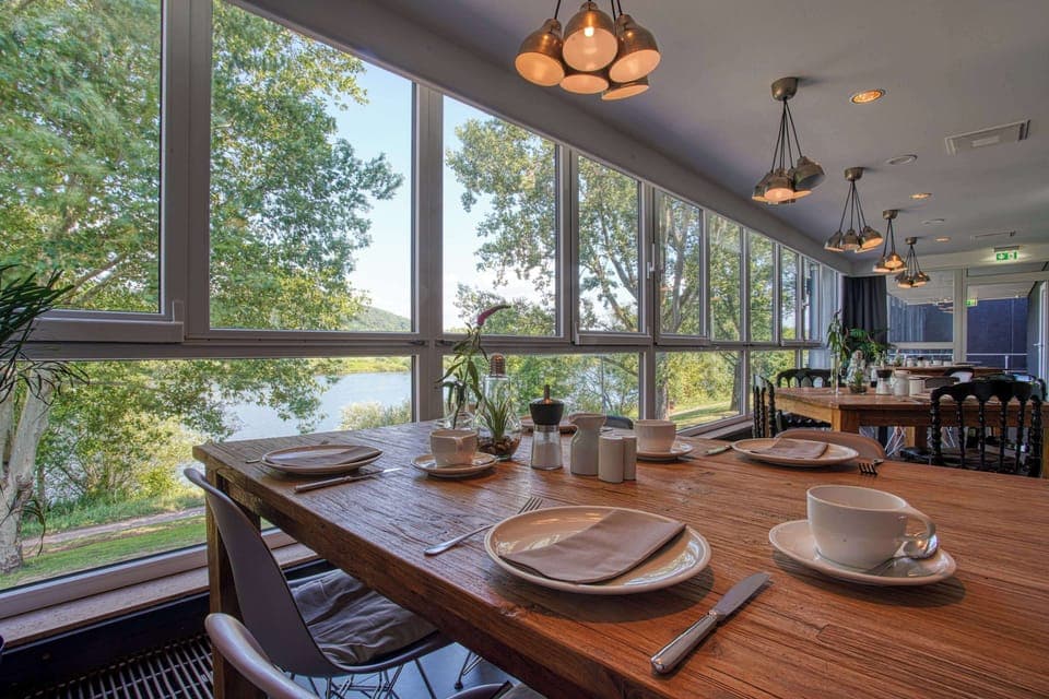 Daily buffet breakfast (EUR 22.90 per person)