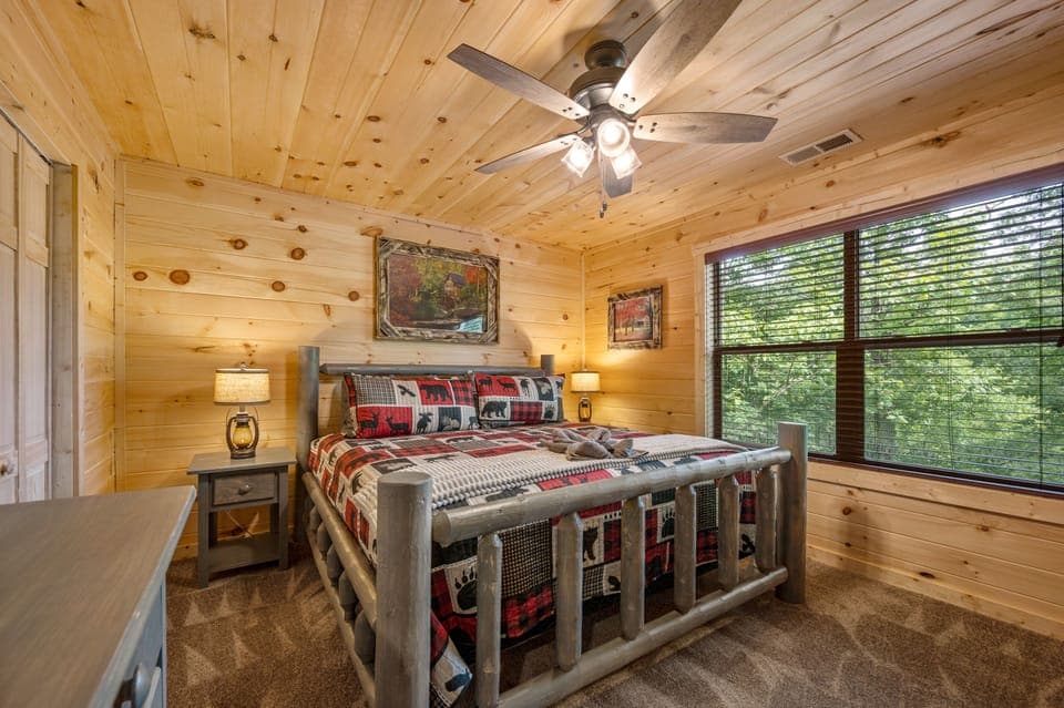 Upstairs bedroom.