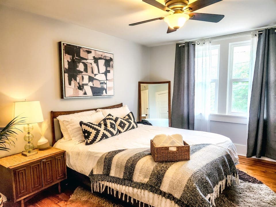 Upstairs Queen Bedroom