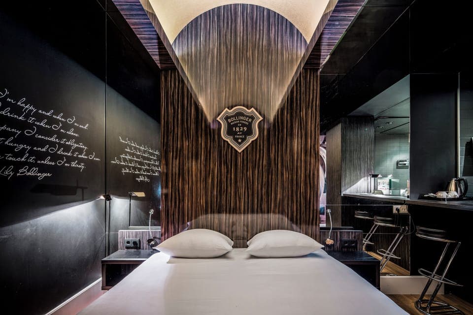 Comfort Room, 1 Double Bed (Windowless) | Premium bedding, minibar, in-room safe, individually decorated