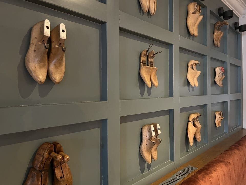 Thomas Becket pub showcasing  Northamptons rich cobbling history.