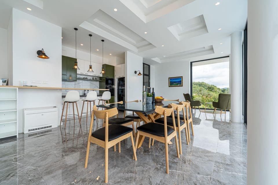 Kitchen and dining area