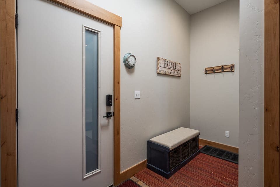 Entry space to store your gear