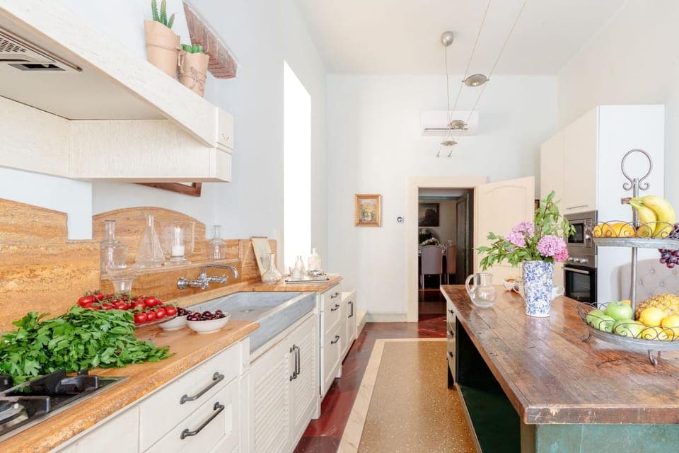 Apartment | 8 bedrooms