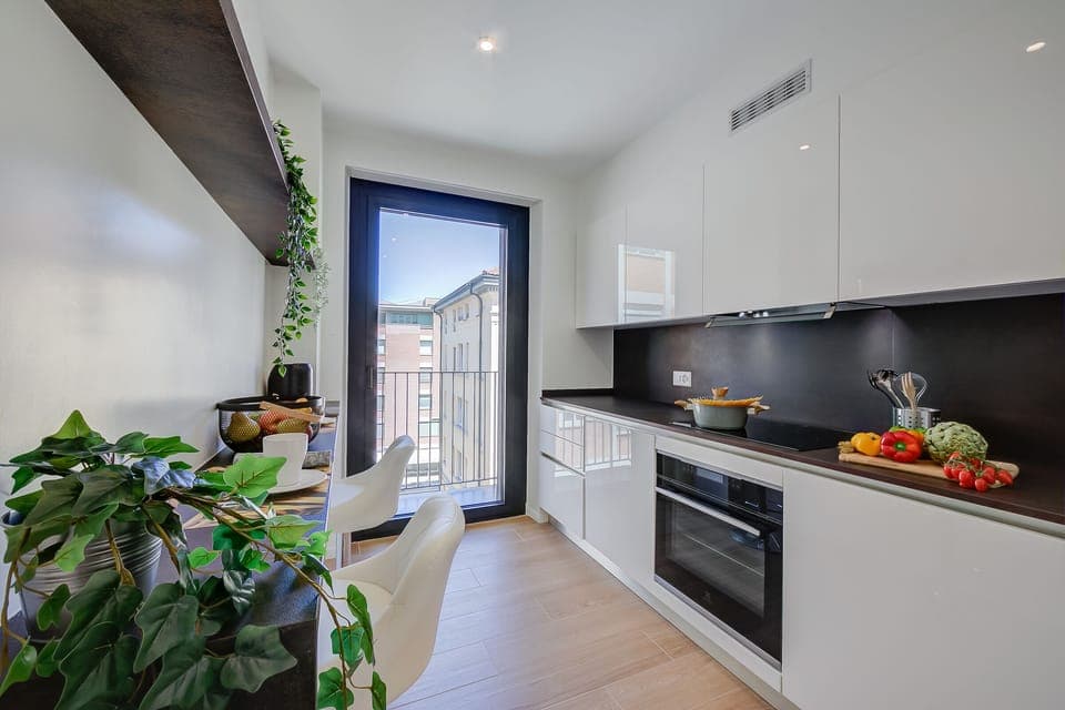 Super kitchen with all conveniences