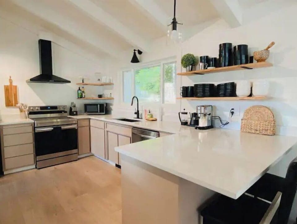 Fully equipped kitchen for all your cooking needs