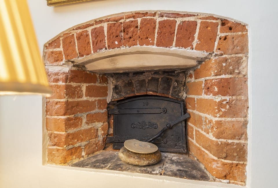 Creaky Cottage, Dorchester: Wonderful original features