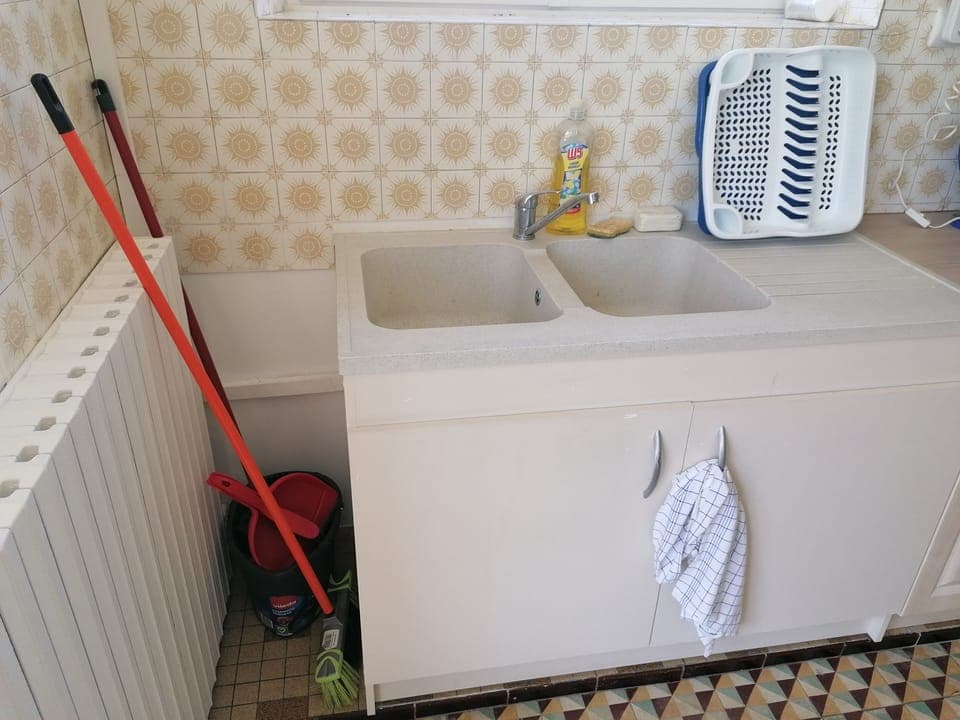 Basic Room | Shared kitchen