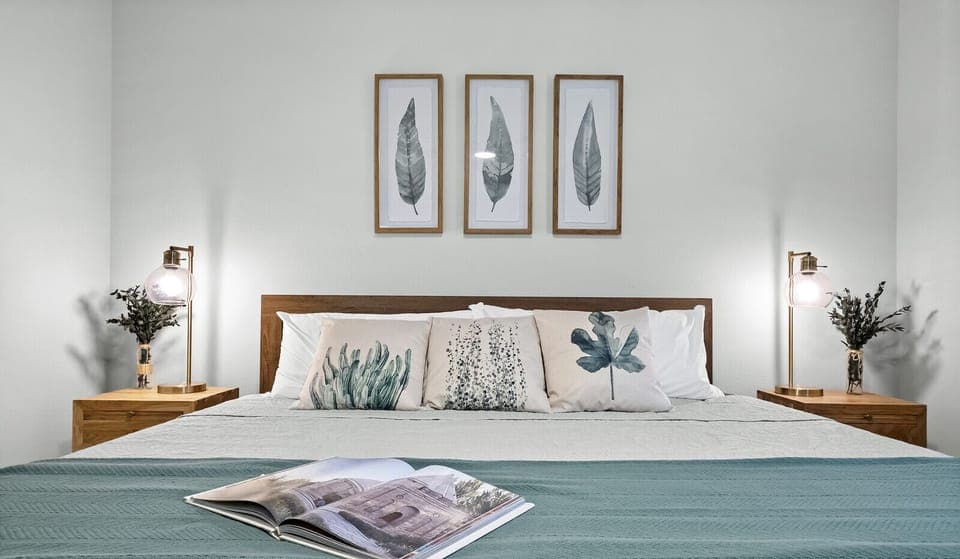 Relax in this CertiPure-US certified king memory foam and wrapped coil mattress.