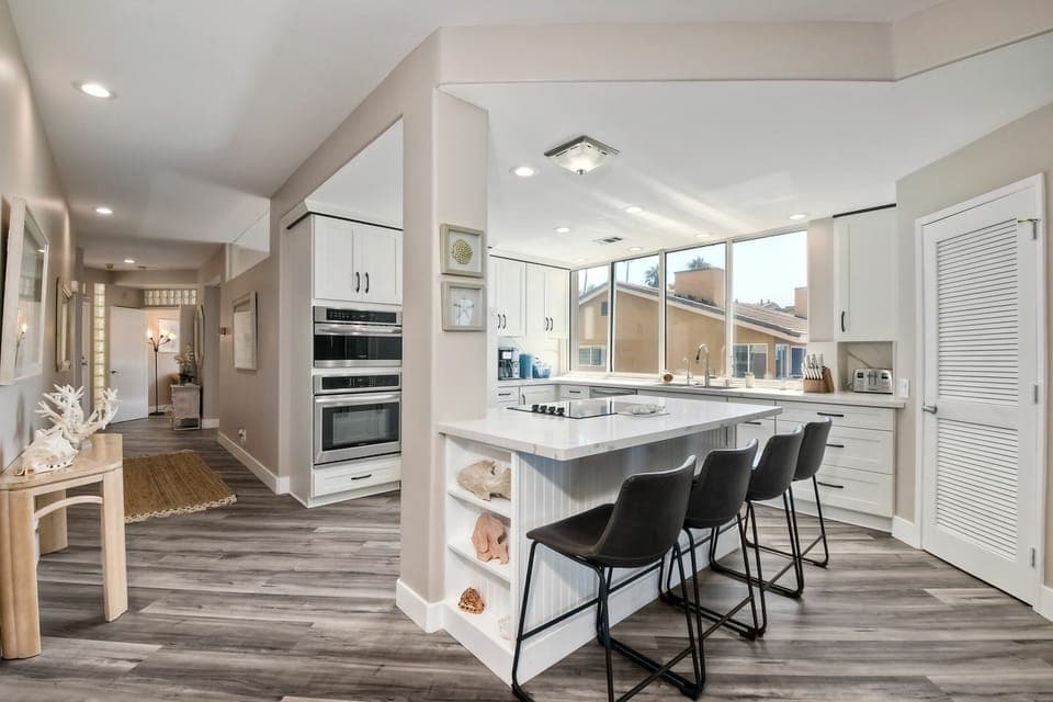 Kitchen island seating for four