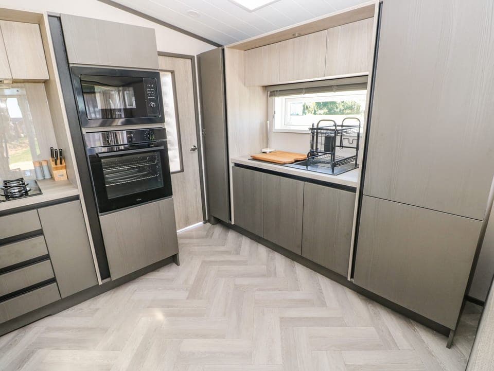 Fridge, dishwasher, electric kettle, toaster