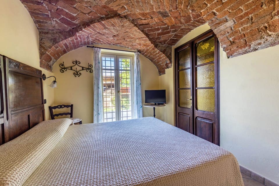 Basic Room | Premium bedding, down comforters, individually decorated