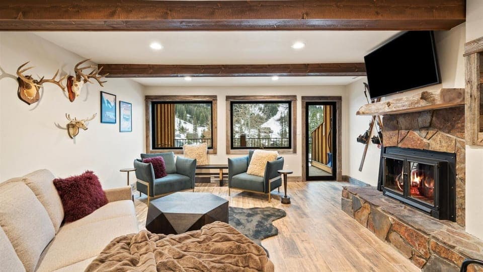 The Tenderfoot Chalet (7404)