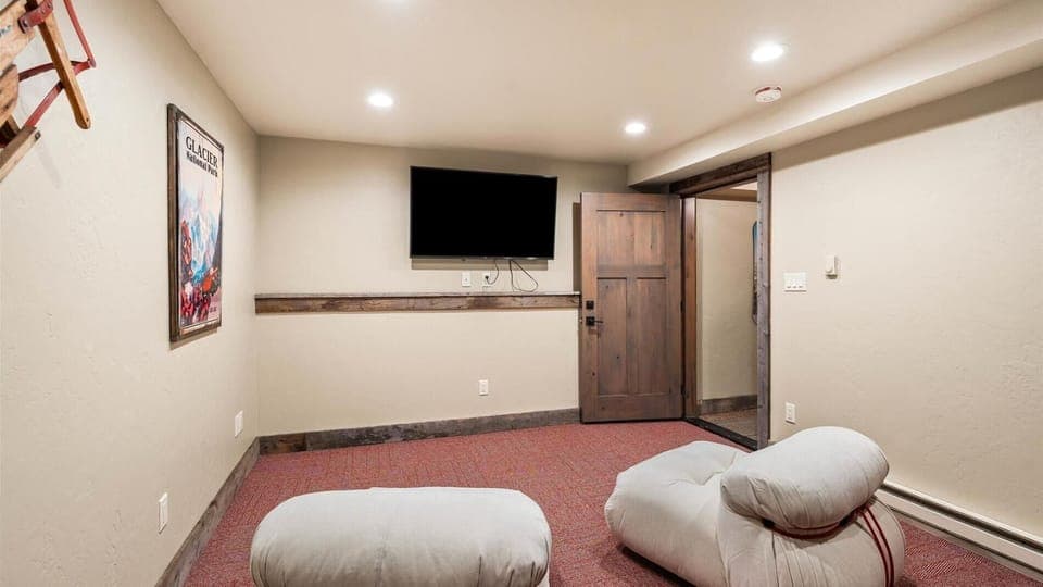 The Tenderfoot Chalet (7402)