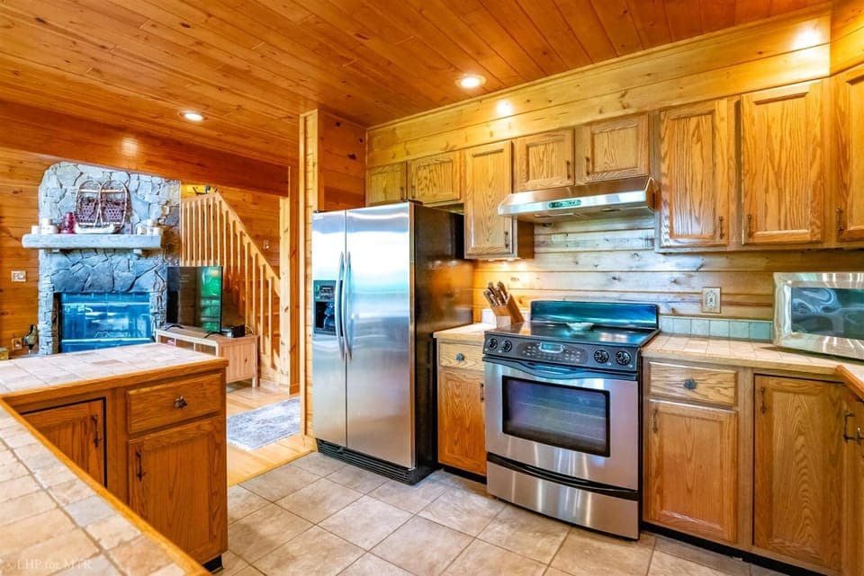 Main Level Kitchen 