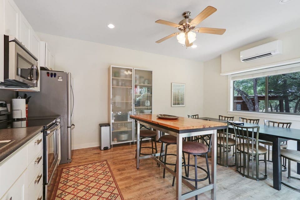 The Casitas on the property have access to a full communal kitchen with stove/oven, microwave, refrigerator, and dishwasher.