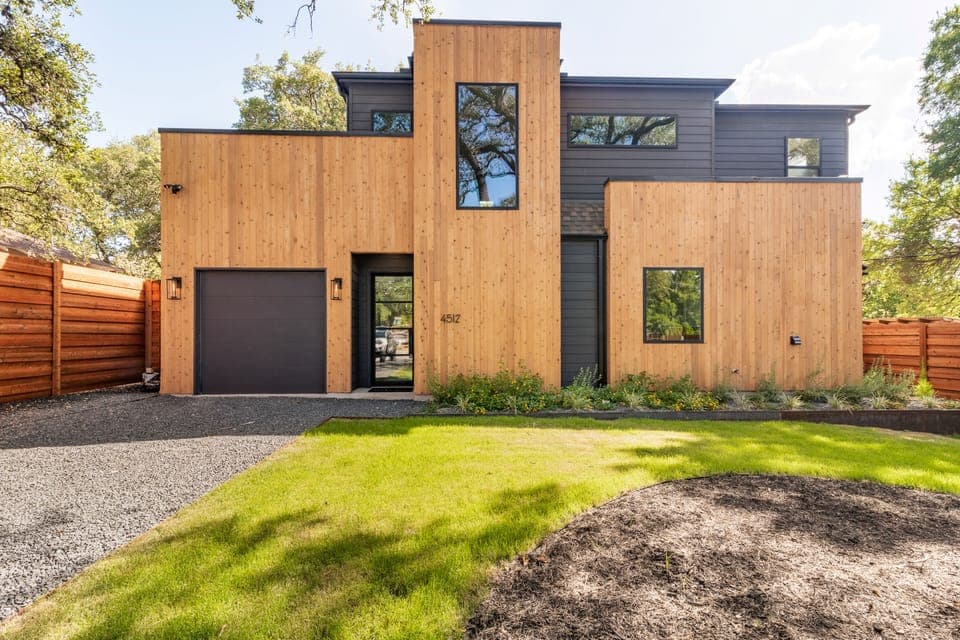 Enjoy stunning accommodations in this luxury spacious Villa.