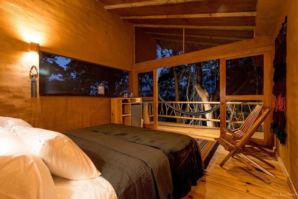 EcoLodge | Individually decorated, individually furnished, laptop workspace