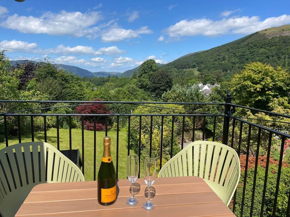 Shelley Cottage has a very pleasant elevated seating area with beautiful fell views