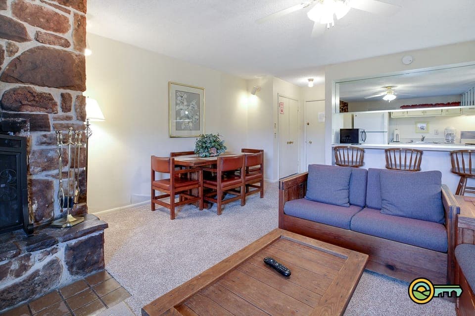 Living room/kitchen