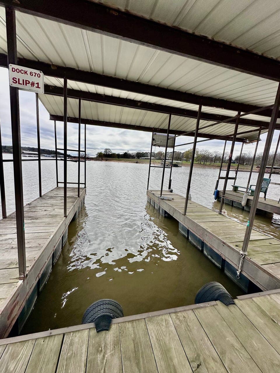 Guests can utilize "Slip #1" and the adjacent uncovered side walkway. 