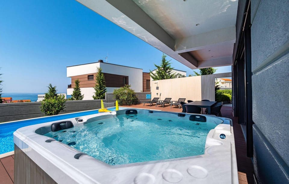 pool