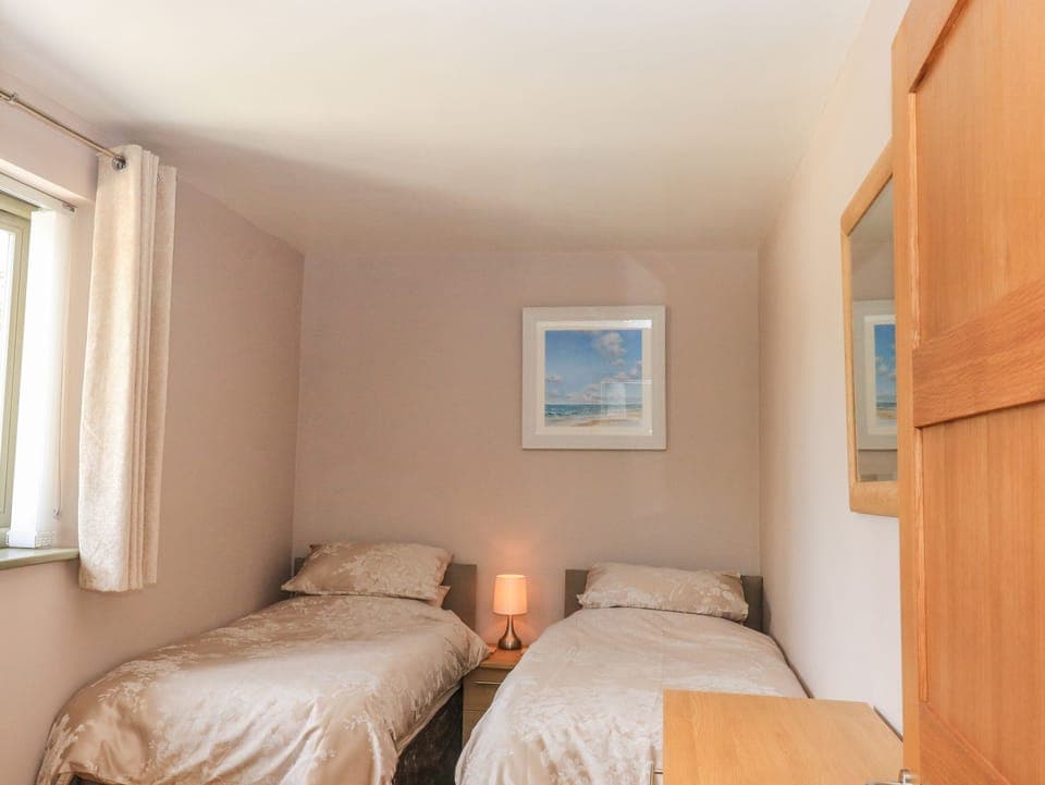 2 bedrooms, individually decorated, individually furnished, free WiFi