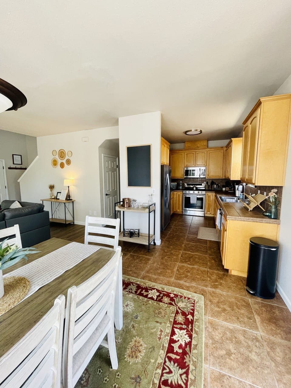 Open dining room & kitchen 