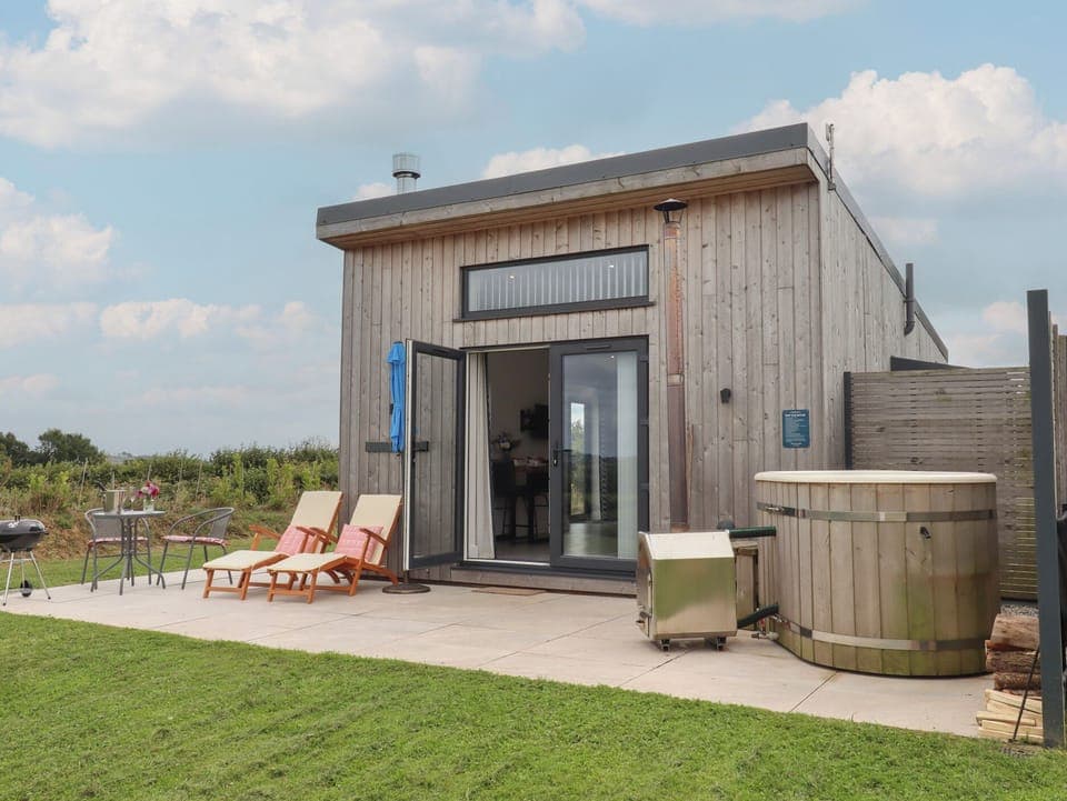 Cottage | Outdoor dining